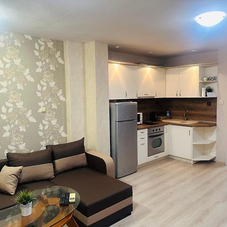 Lux Apartment Sisi Burgas City Exterior foto