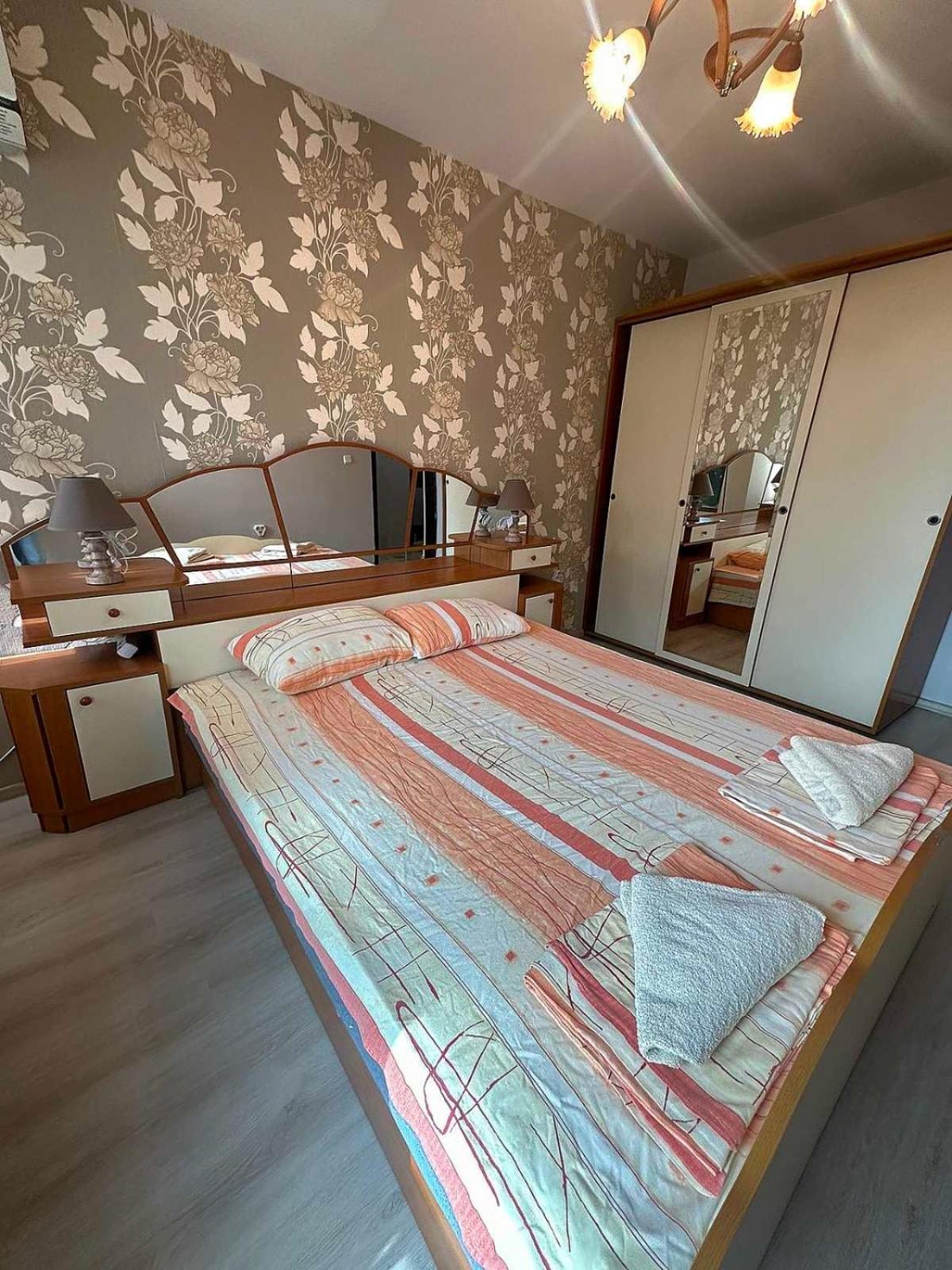 Lux Apartment Sisi Burgas City Exterior foto
